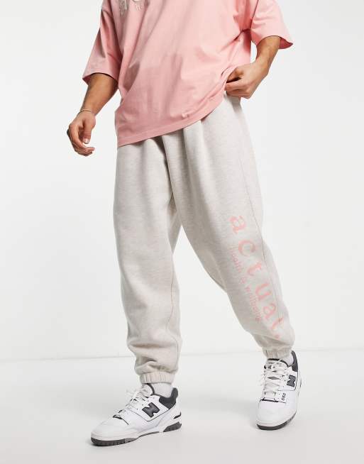 ASOS Actual - Geborstelde joggingbroek met logo in gemêleerd lichtbeige, deel van co-ord set