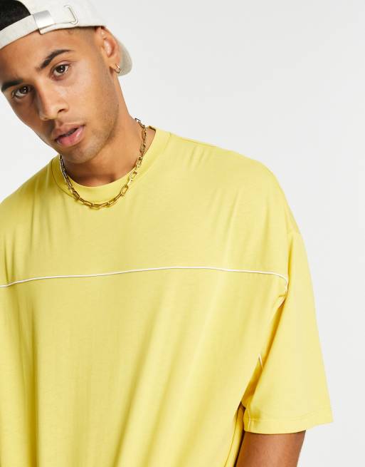 ASOS Actual - T-shirt oversize gialla con stampa del logo sul retro e profili a contrasto, 2 di 4