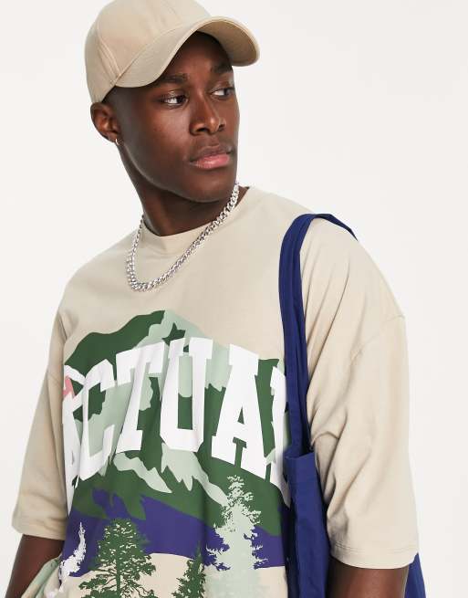 ASOS Actual – T-shirt oversize z grafiką krajobrazu i logo w neutralnym kolorze