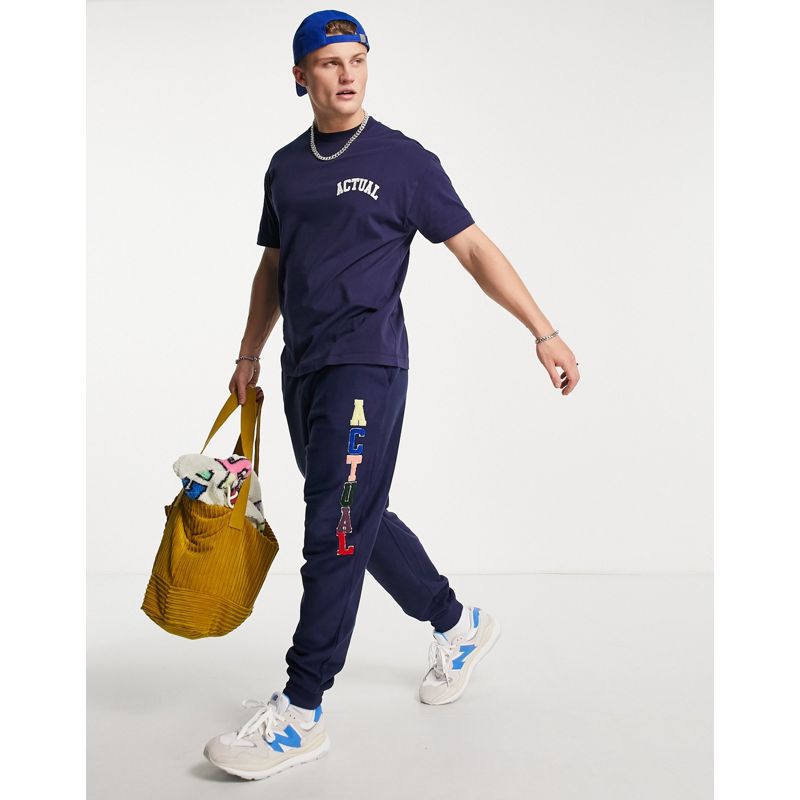 Uomo Novità Actual - T-shirt vestibilità classica blu navy con applicazione in spugna con logo