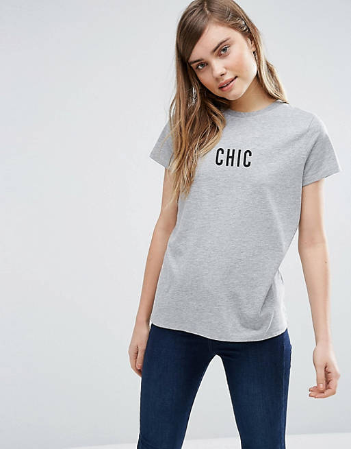 ASOS – CHIC – T-Shirt mit Print