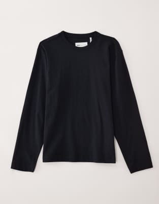 AC-T-251 - Langärmliges Signature-Fit-T-Shirt aus schwerem Stoff in Schwarz Schwarz XS