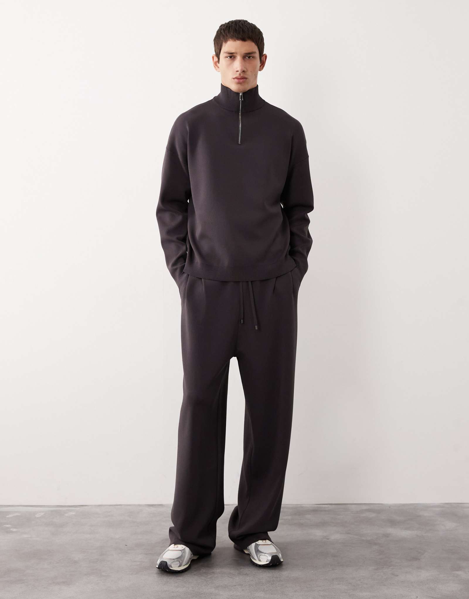 Спортивные брюки-баллоны из трикотажа ASOS COLLECTIVE цвета древесного угля - часть комплекта