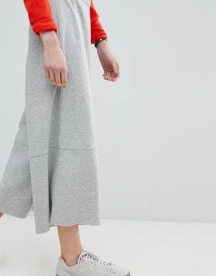 wide leg capri sweatpants