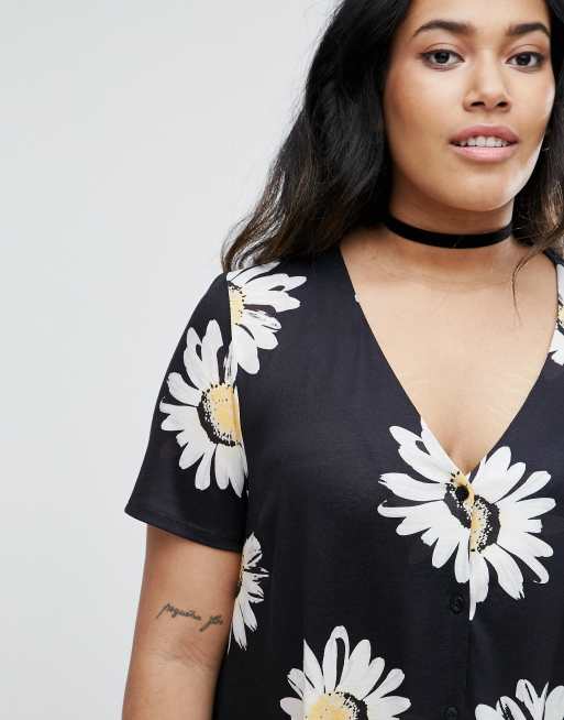 ASOS CURVE - Vestito scampanato con bottoni sul davanti e stampa di margherite, 3 di 4