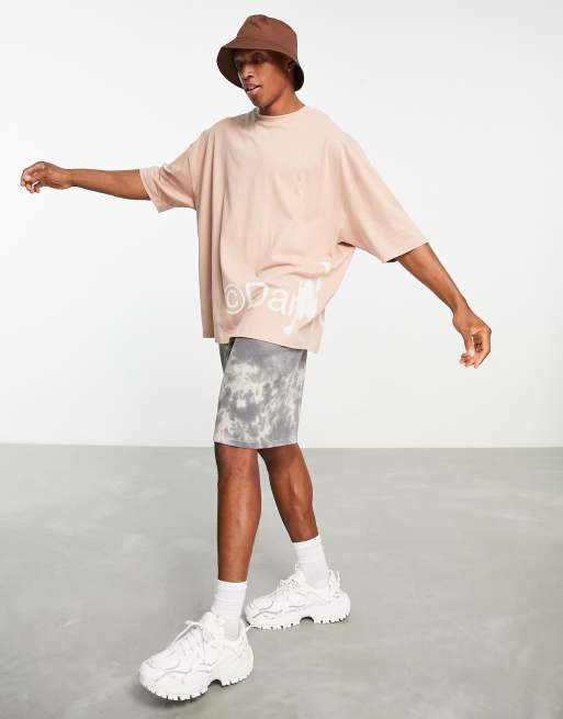 ASOS – Dark Future – Beige t-shirt i oversize med överlappande sömmar och logga, 4 av 4