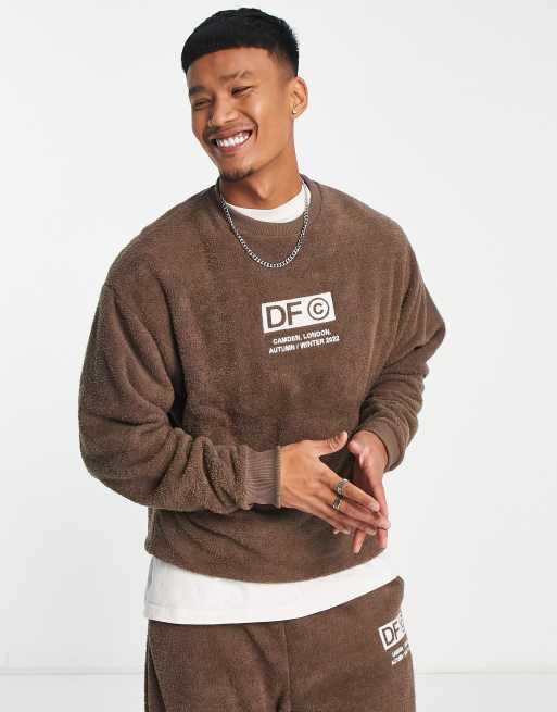 ASOS Dark Future – Brun sweatshirt i mjuk frottéjersey och oversize med broderad logga