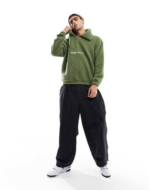 ASOS DARK FUTURE - Felpa oversize in pile borg verde con zip corta e ricamo sul davanti