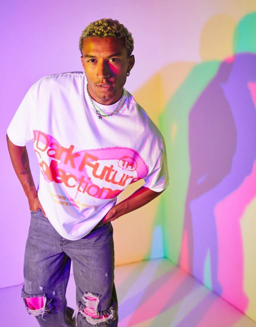 ASOS - Dark Future - Hvid, oversized T-shirt med grafisk grafitti-logoprint foran
