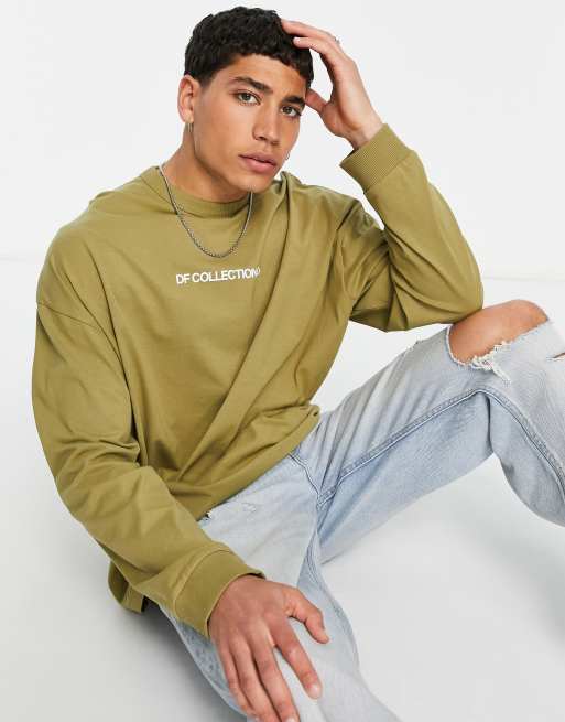 ASOS Dark Future - Oversized langærmet T-shirt med stort logoprint bagpå i khaki, 3 af 4