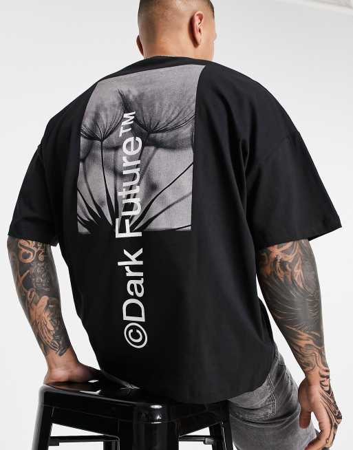 ASOS Dark Future - Oversized sort T-shirt med flere logoer og grafiske print