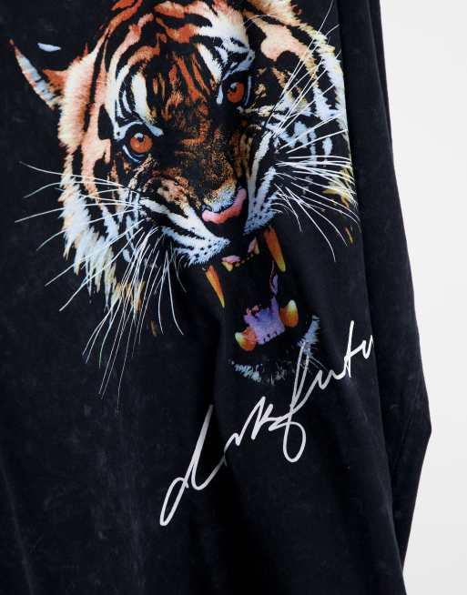 Oversized tiger hot sale graphic tee