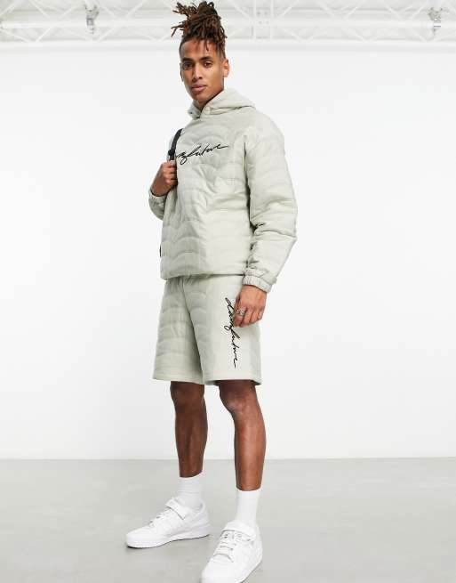 ASOS Dark Future - Pantaloncini comodi colore neutro trapuntati a onde