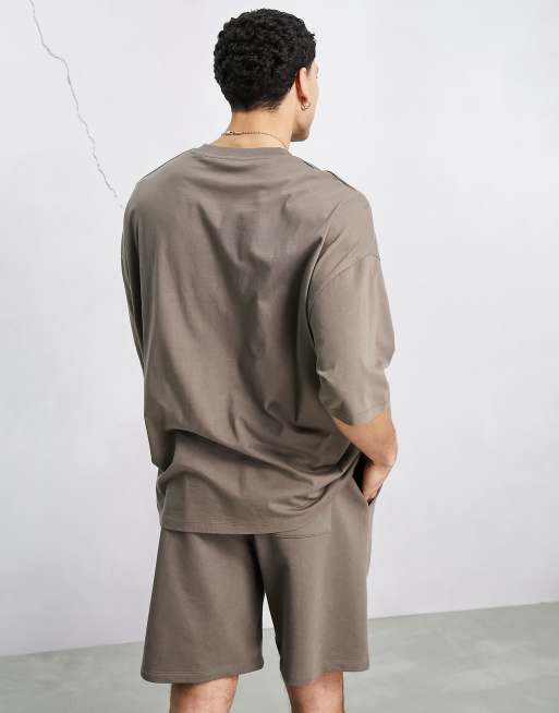 ASOS - Dark Future - T-shirt oversize marrone cioccolato con stampa del logo in coordinato, 2 di 4