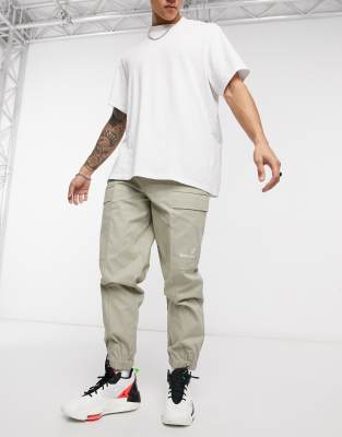 elastic cuff cargo pants