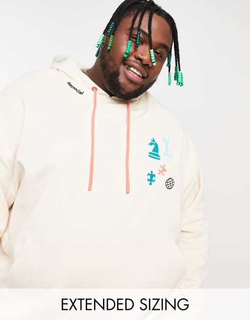 ASOS Daysocial - Felpa con cappuccio oversize bianco sporco con logo e stampe con giochi da tavolo in coordinato
