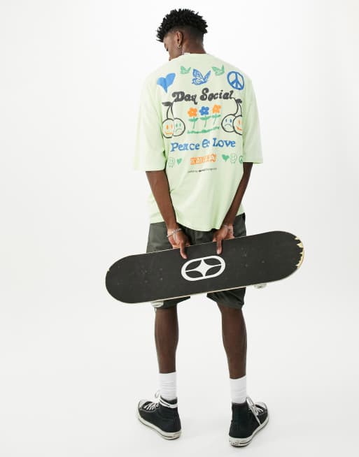 ASOS Daysocial - T-shirt oversize avec imprimés graphiques en relief Peace and Love sur le devant et au dos - Vert clair