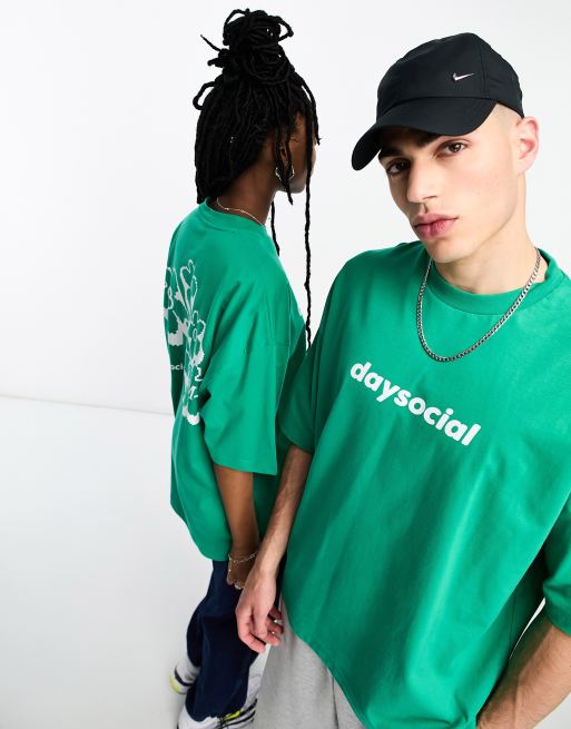 ASOS Daysocial – Unisex-T-Shirt in Grün mit Oversize-Schnitt und floralem Glanz-Print auf dem Rücken, 220 g/m² schwer