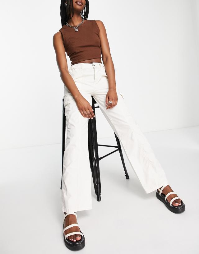 ASOS DESIGN 00's low rise cargo pants in oatmeal