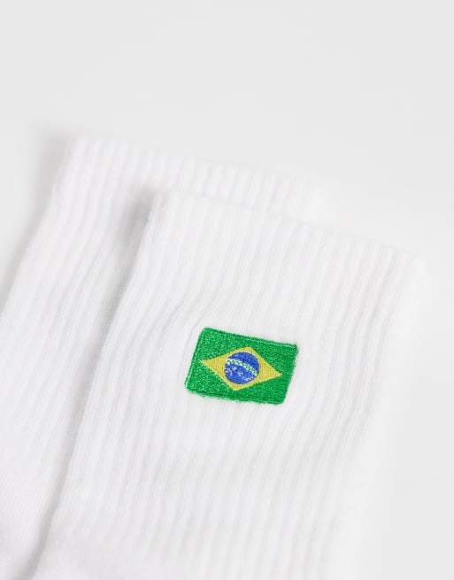 ASOS DESIGN – 1 Paar Socken mit aufgestickter Brasilien-Flagge in verschiedenen Farben, 3 von 3