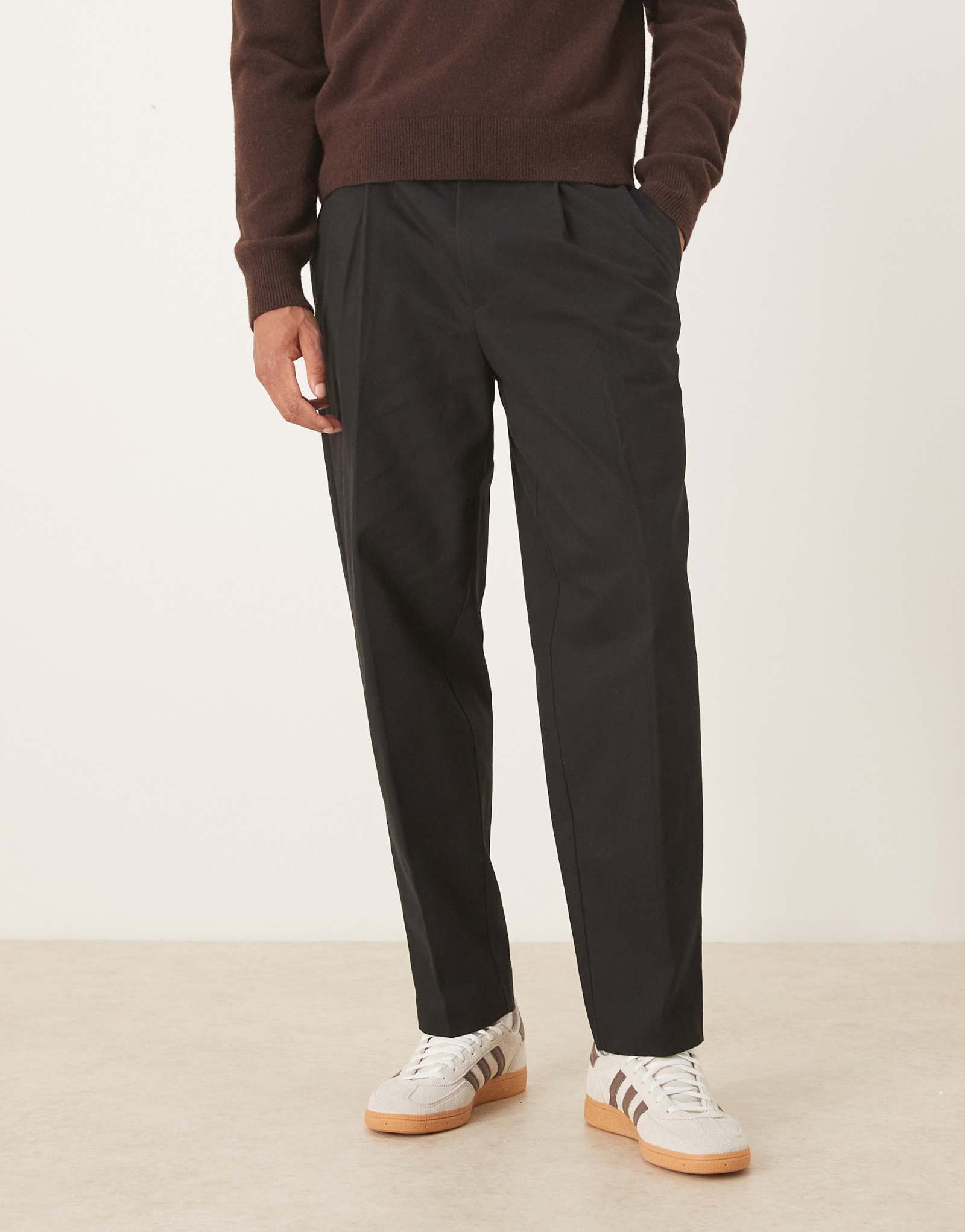 Зауженные к низу брюки ASOS DESIGN из 100% хлопка оверсайз черного цвета