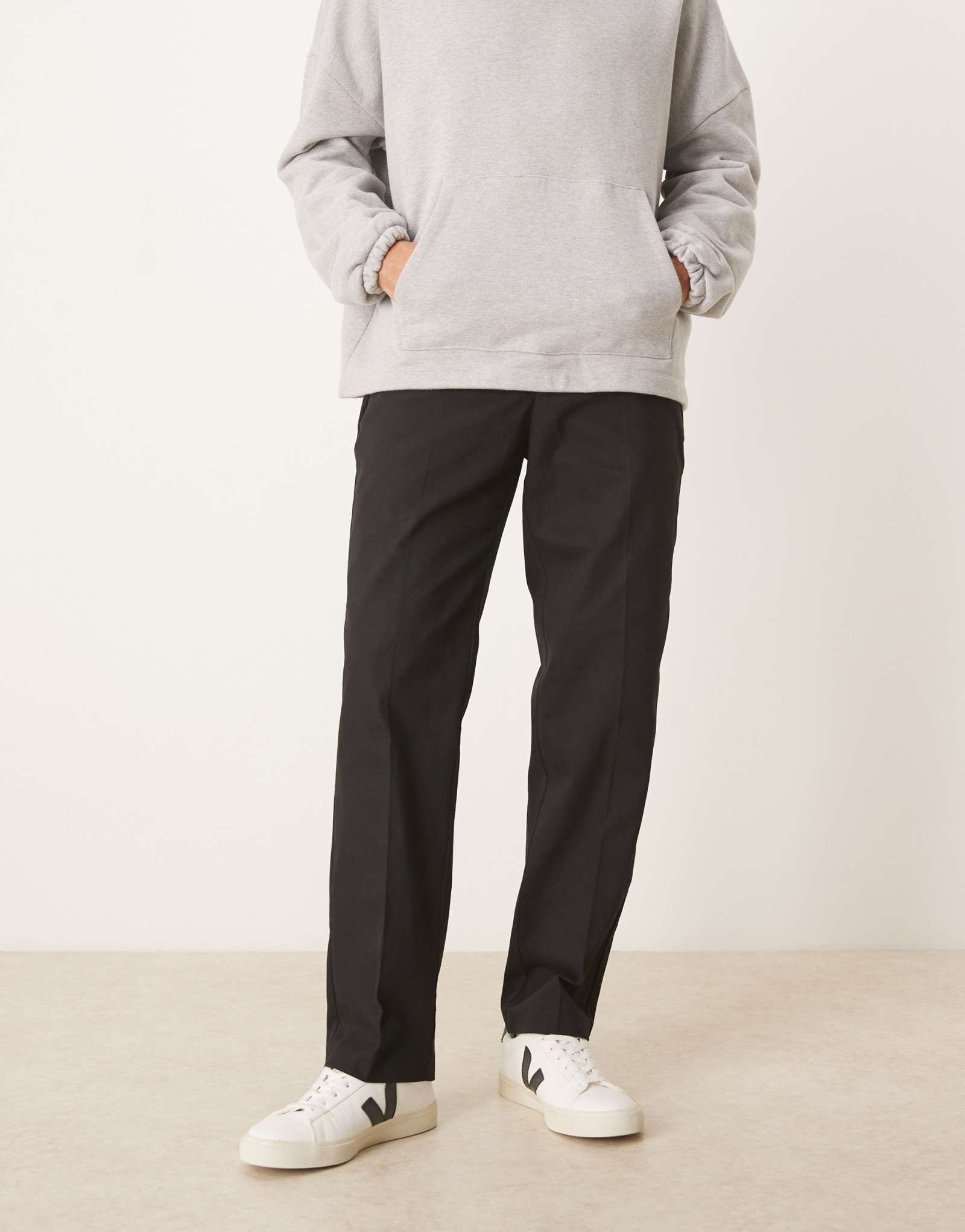 Дизайнерские брюки ASOS из 100% хлопка прямого кроя с эластичным поясом черного цвета