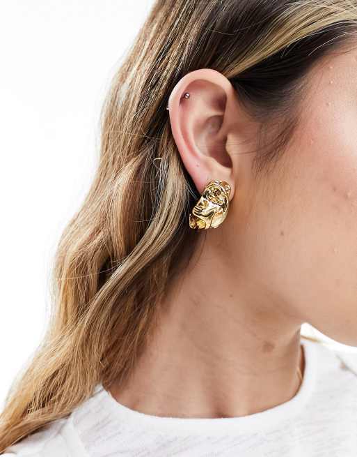 Gold earrings deals studs latest designs