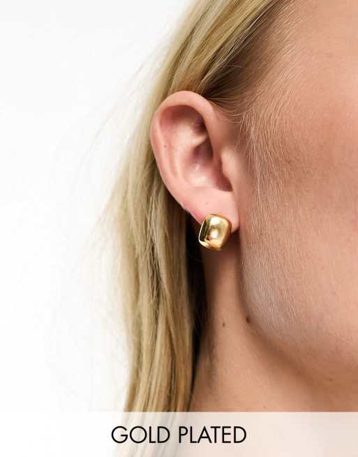 ASOS DESIGN - 14k vergulde oorknopjes met koepelvormig, vierkant ontwerp