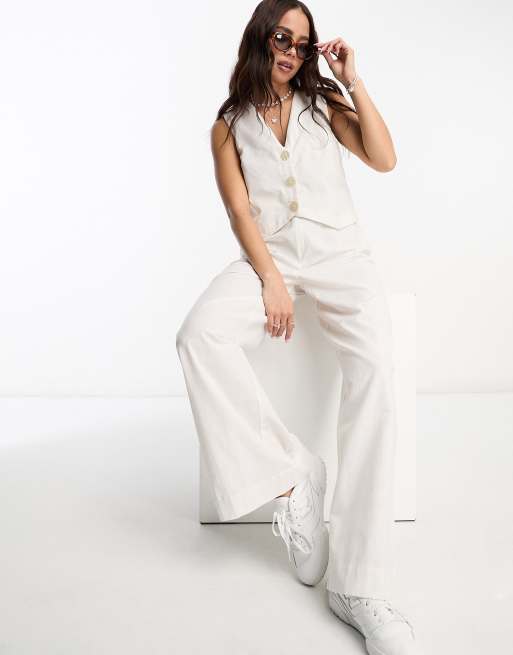 ASOS DESIGN 2 in 1 linen look waistcoat jumpsuit in ivory, 4 of 4