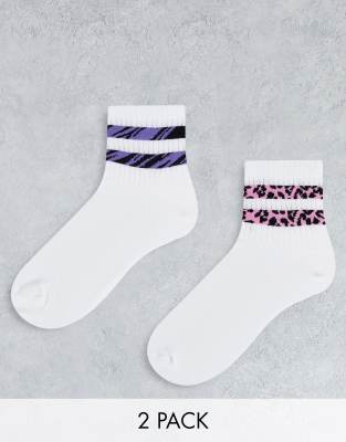 ASOS DESIGN 2 pack ankle length ribbed socks with animal print stripes in white