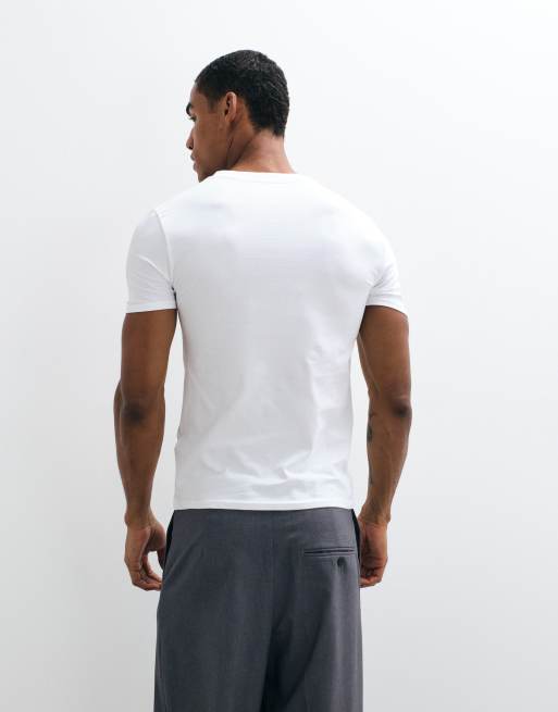ASOS DESIGN 2-pack muscle fit t-shirt i beige och vitt, 5 av 5