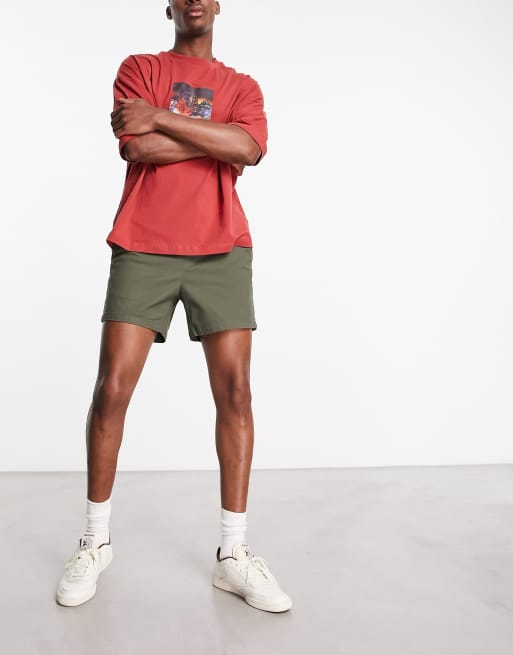 https://images.asos-media.com/products/asos-design-2-pack-slim-chino-shorts-in-dark-khaki-and-beige-save/201187778-2?$n_640w$&wid=513&fit=constrain