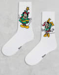 [ASOS DESIGN] ASOS DESIGN 2 pack socks with Disney's Christmas Mickey & Minnie graphic in white 43-48 WHITE