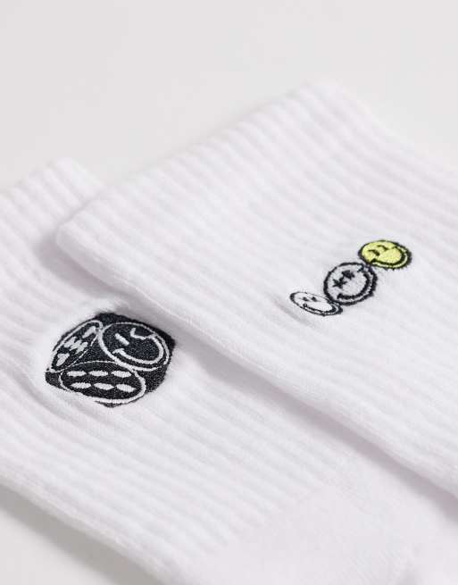 ASOS DESIGN 2 pack socks with smile graphic in white, 3 of 3