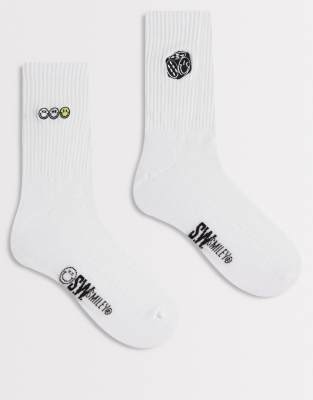 Asos Design 2 Pack Socks With Smile Graphics In White