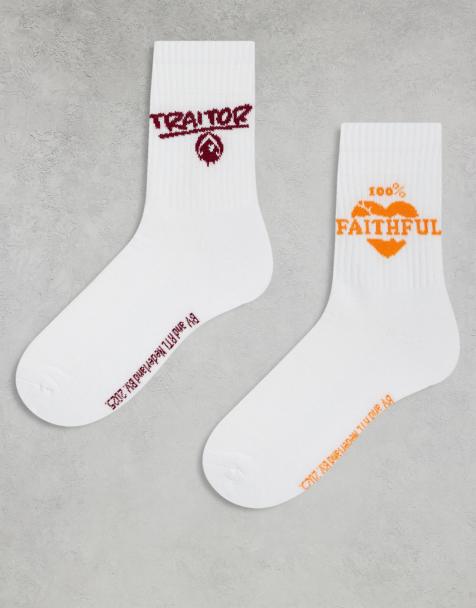 ASOS DESIGN 2 pack socks with Traitor graphics in white - view 1