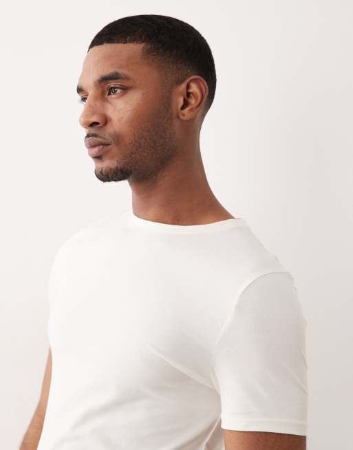 ASOS DESIGN – 2er-Pack körperbetonte Basic-T-Shirts in Cremeweiß, 4 von 5