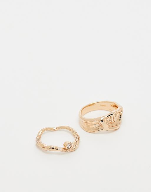 ASOS DESIGN – 2er-Pack Ringe in geschmolzener Gold-Optik mit klobigem und schmalem Design