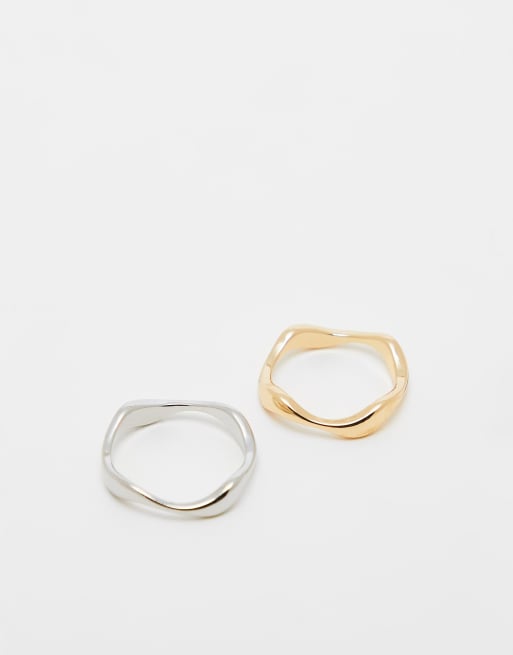 ASOS DESIGN – 2er-Pack Ringe mit Wellen-Design in Silber und Gold