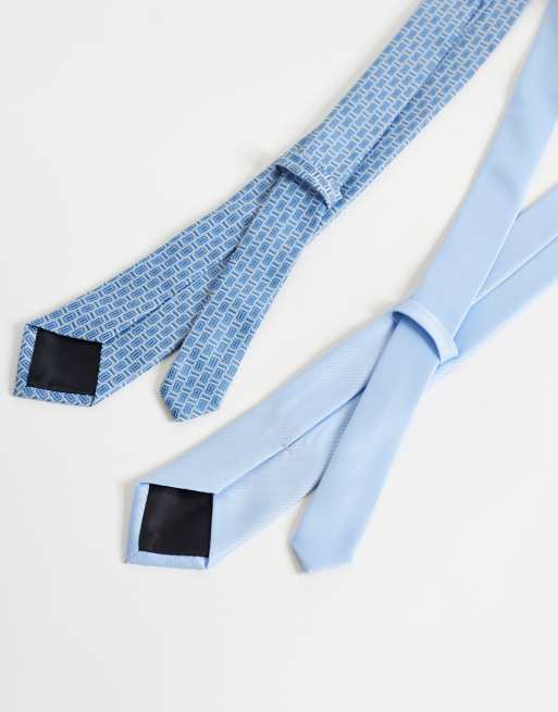 ASOS DESIGN – 2er-Pack Satin-Krawatten in Blau mit geometrischem Muster, 2 von 3