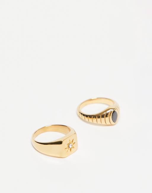 ASOS DESIGN – 2er-Pack Siegelringe aus wasserfestem, goldfarbenem Edelstahl mit Kristallbesatz