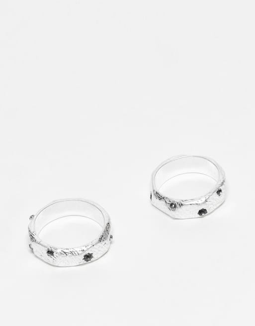 ASOS DESIGN – 2er-Pack silberfarbene Ringe im geschmolzenen Design mit Kristallsteinen, 3 von 3