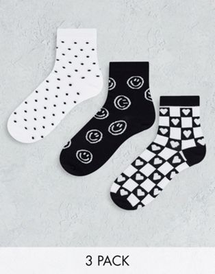 ASOS DESIGN 3 pack ankle socks with prints in mono