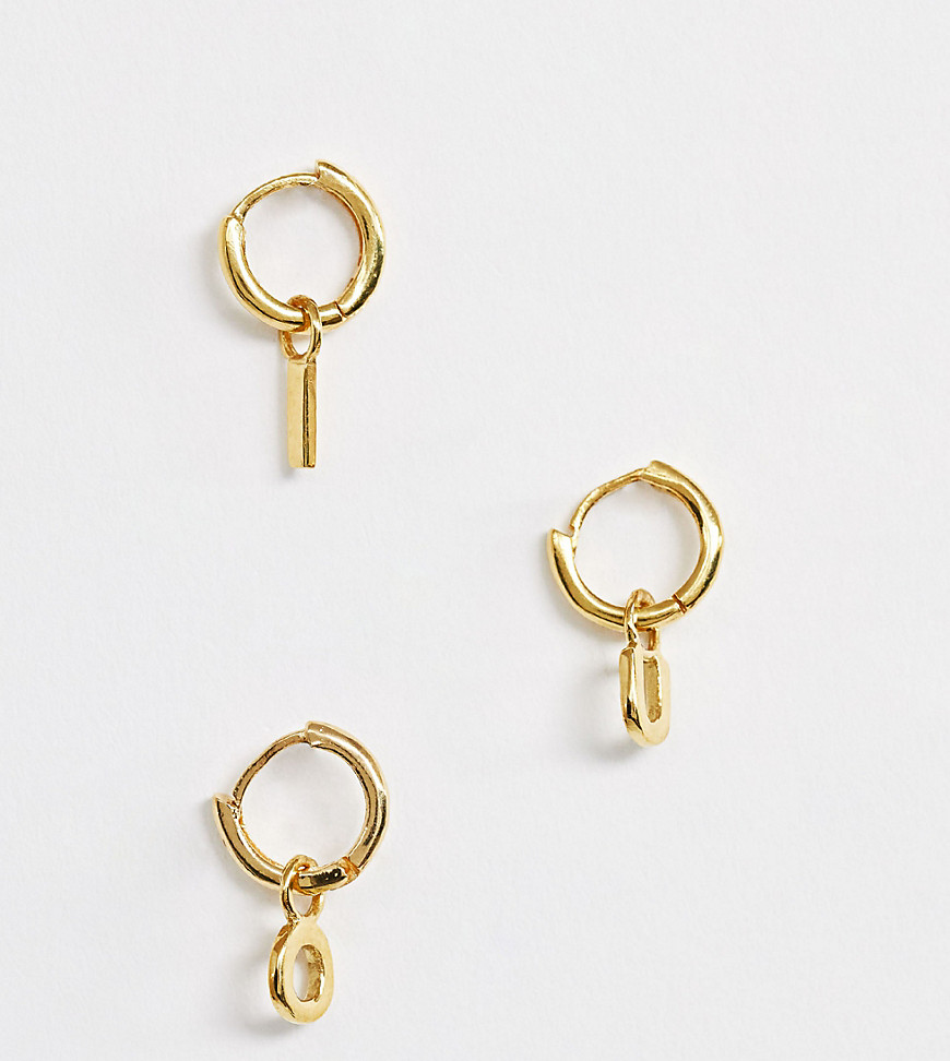 ASOS DESIGN – 3-pack guldpläterade örringar i äkta silver med hängsmycke med texten oui