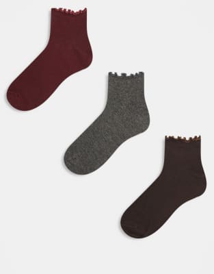 3 pack short ankle socks with frill trim in burgundy, gray and chocolate-Multi