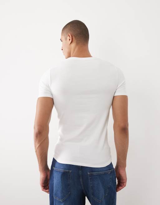 ASOS DESIGN – 3er-Pack körperbetonte Basic-T-Shirts in verschiedenen Farben, 5 von 5