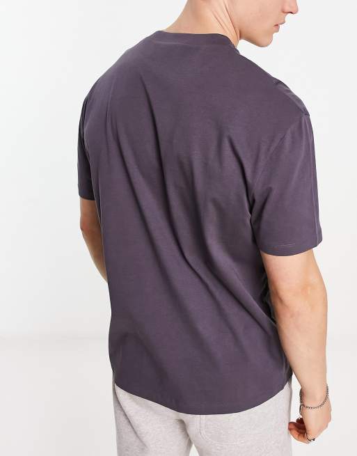 ASOS DESIGN – 3er-Pack legere T-Shirts in Grau, Weiß und Anthrazit mit Rundhalsausschnitt , 2 von 4