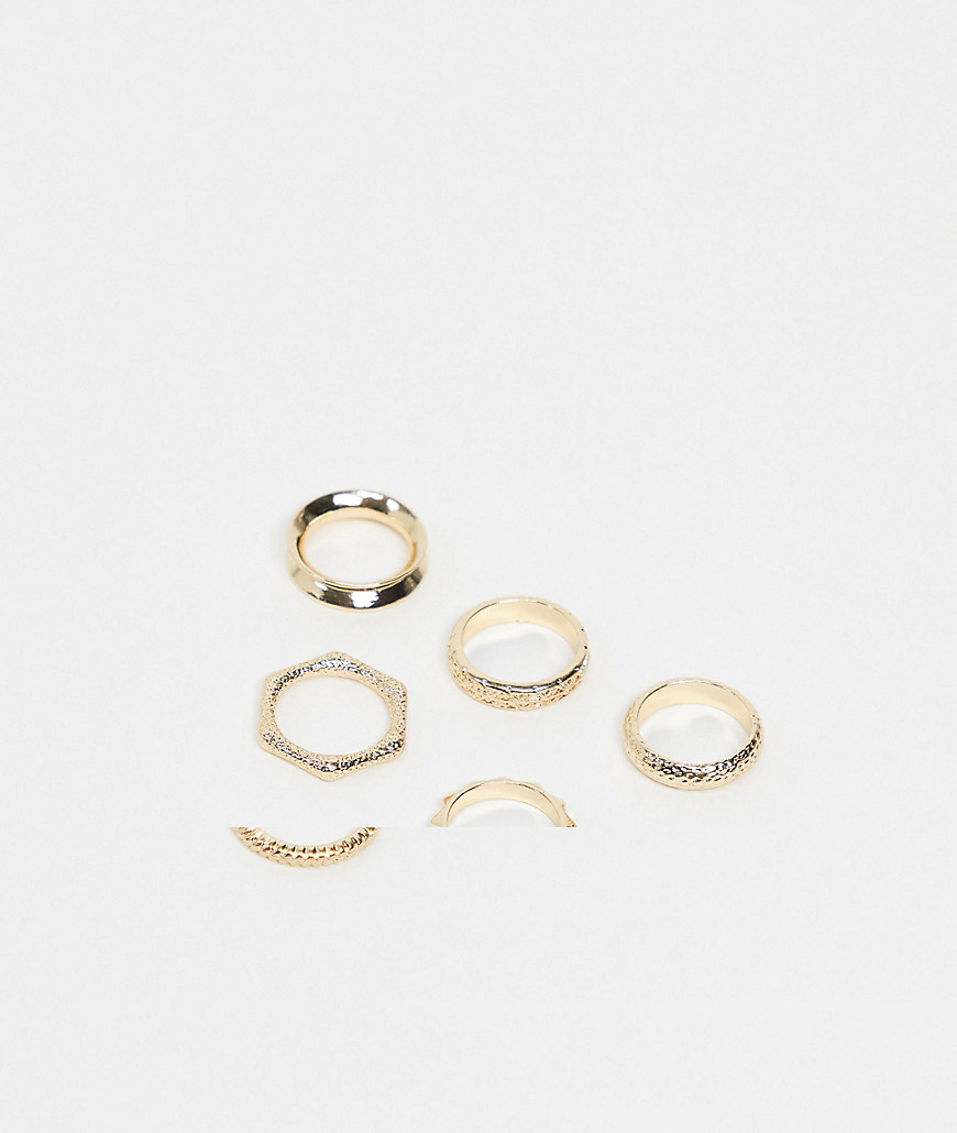 asos design -  – 6er-Set goldfarbene Ringe mit verschiedenen Strukturen und Designs