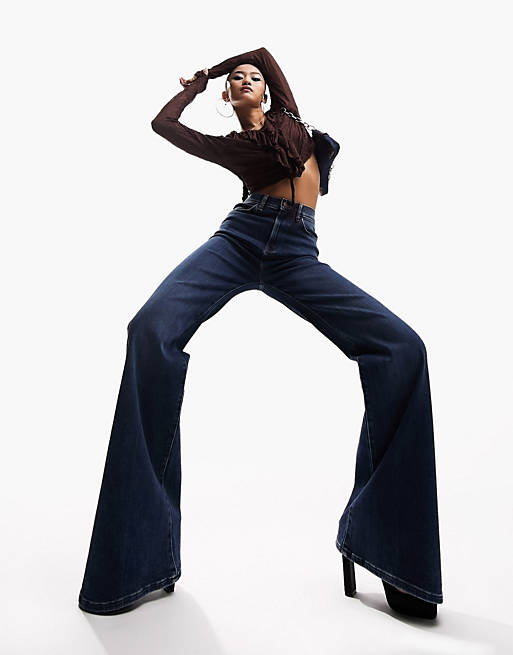 ASOS DESIGN '70s' power stretch flared jeans | ASOS