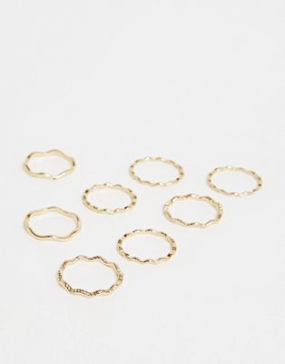 ASOS DESIGN – 8-pack guldfärgade ringar med slät och graverad design